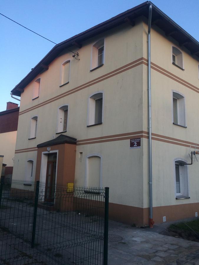 Apartament Przy Ulicy Zaruskiego Blisko Plazy Ustka Esterno foto